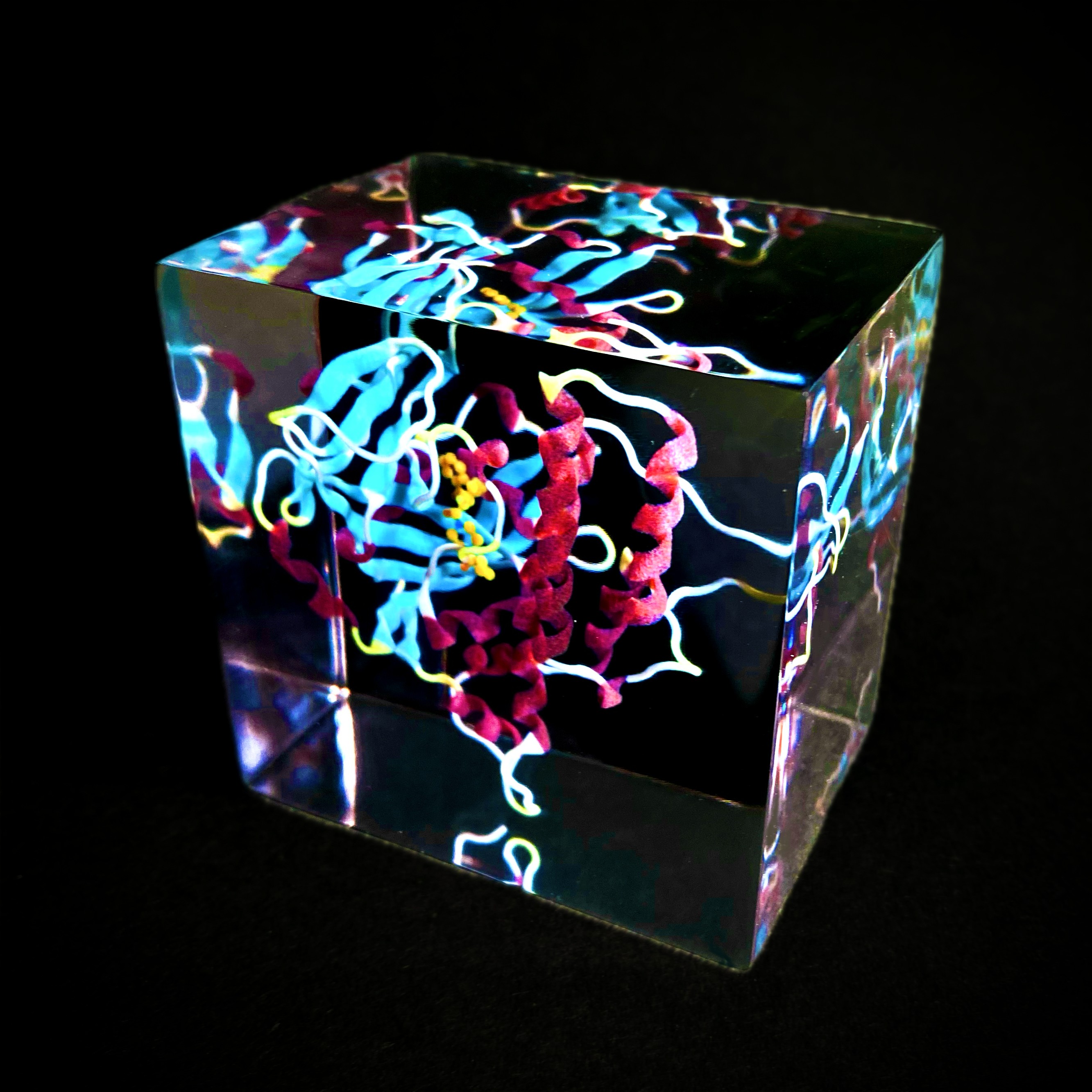 Image 3D-printed model of the targeted PARP-inhibitor drug Olaparib. Image 3D-printed model of the targeted PARP-inhibitor drug Olaparib.