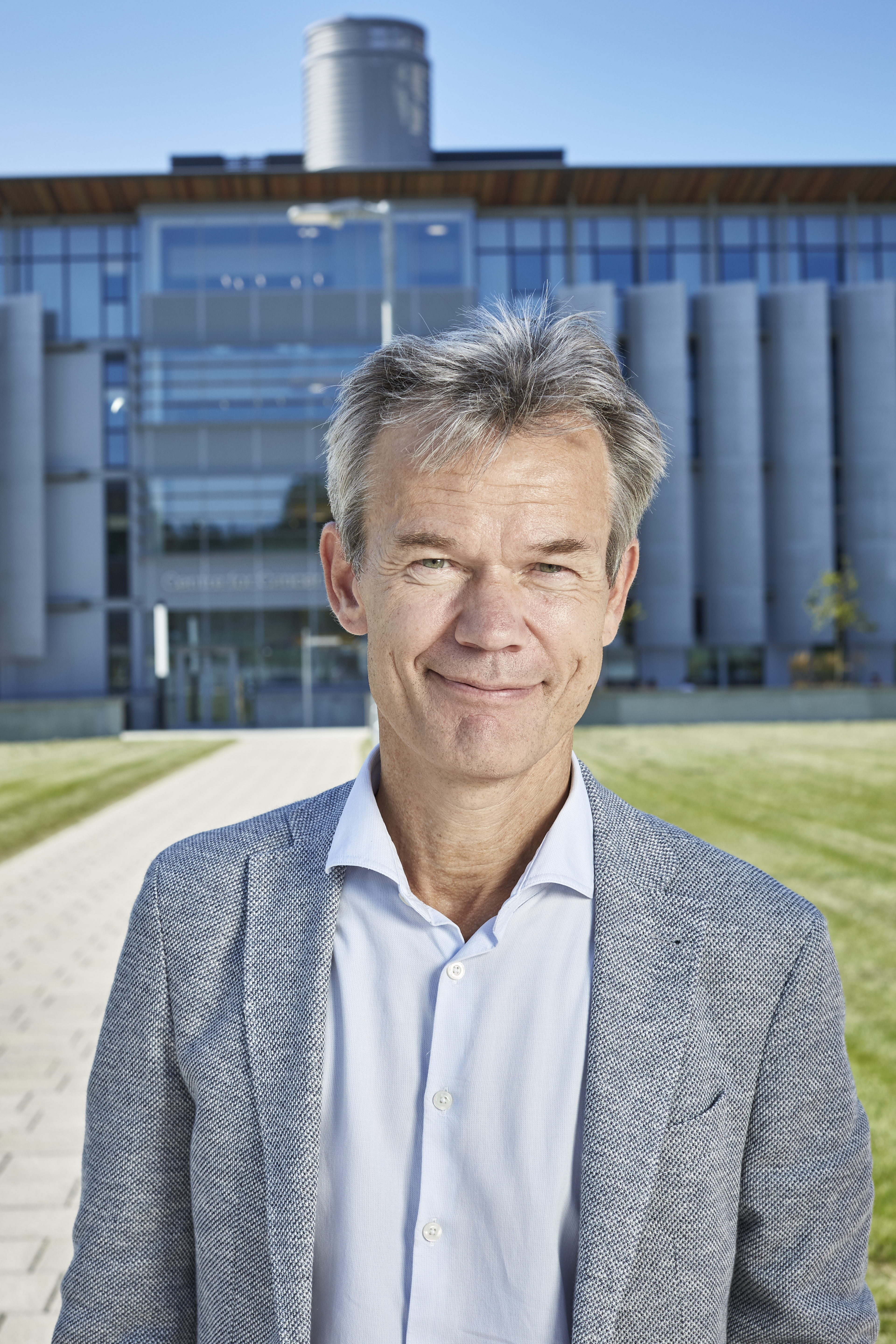 CEO Kristian Helin in front of our CCDD building